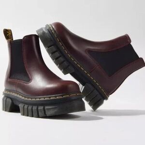 Women’s Doc Martens Audrick Brando Leather Platform Chelsea Boots in Brown Sz 9